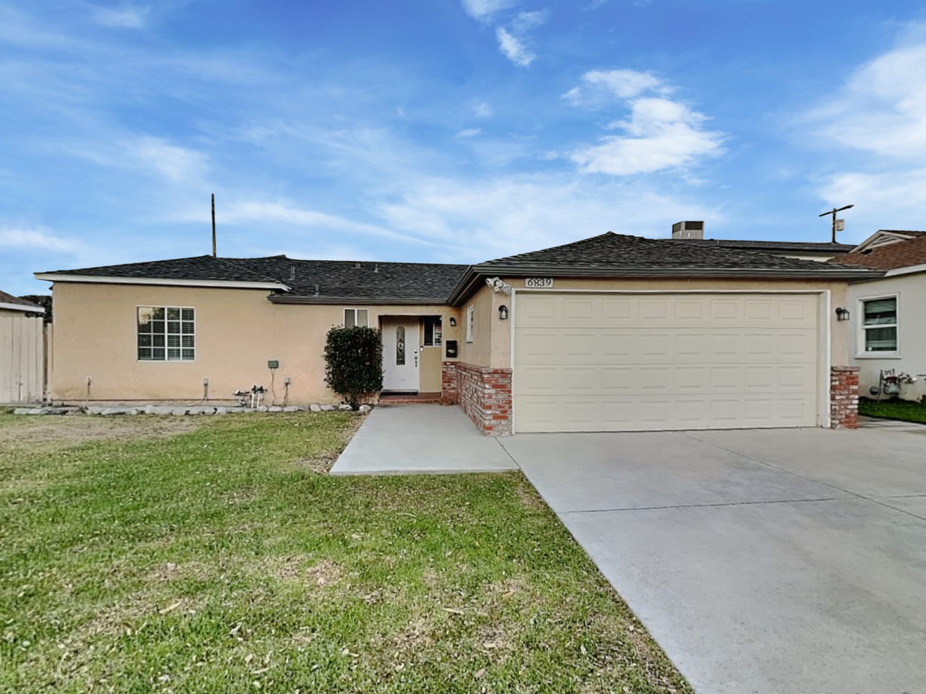 Front of 6839 Melvin Ave, Reseda, CA