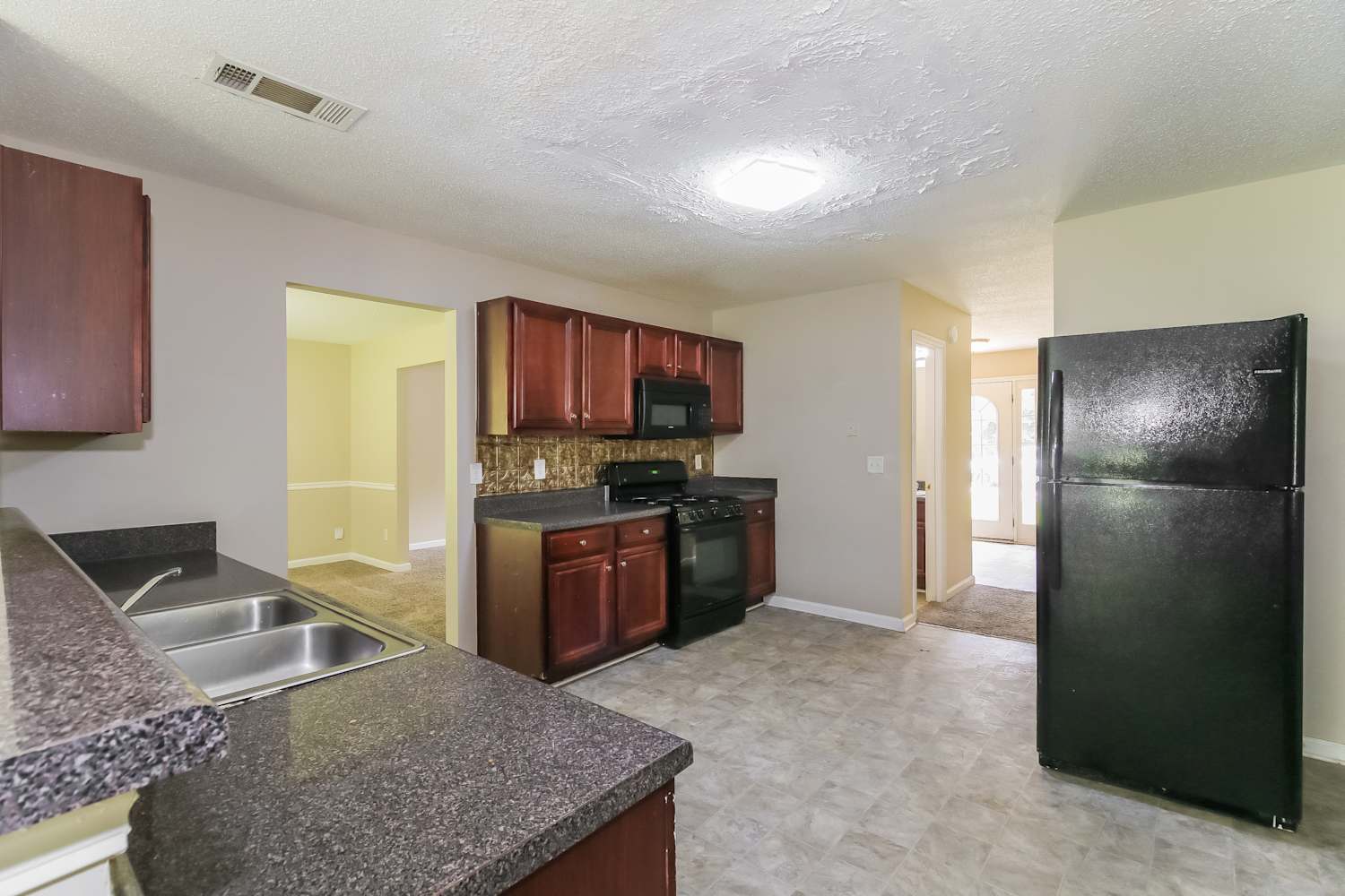 6853 Fireside Ln, Atlanta photo 8