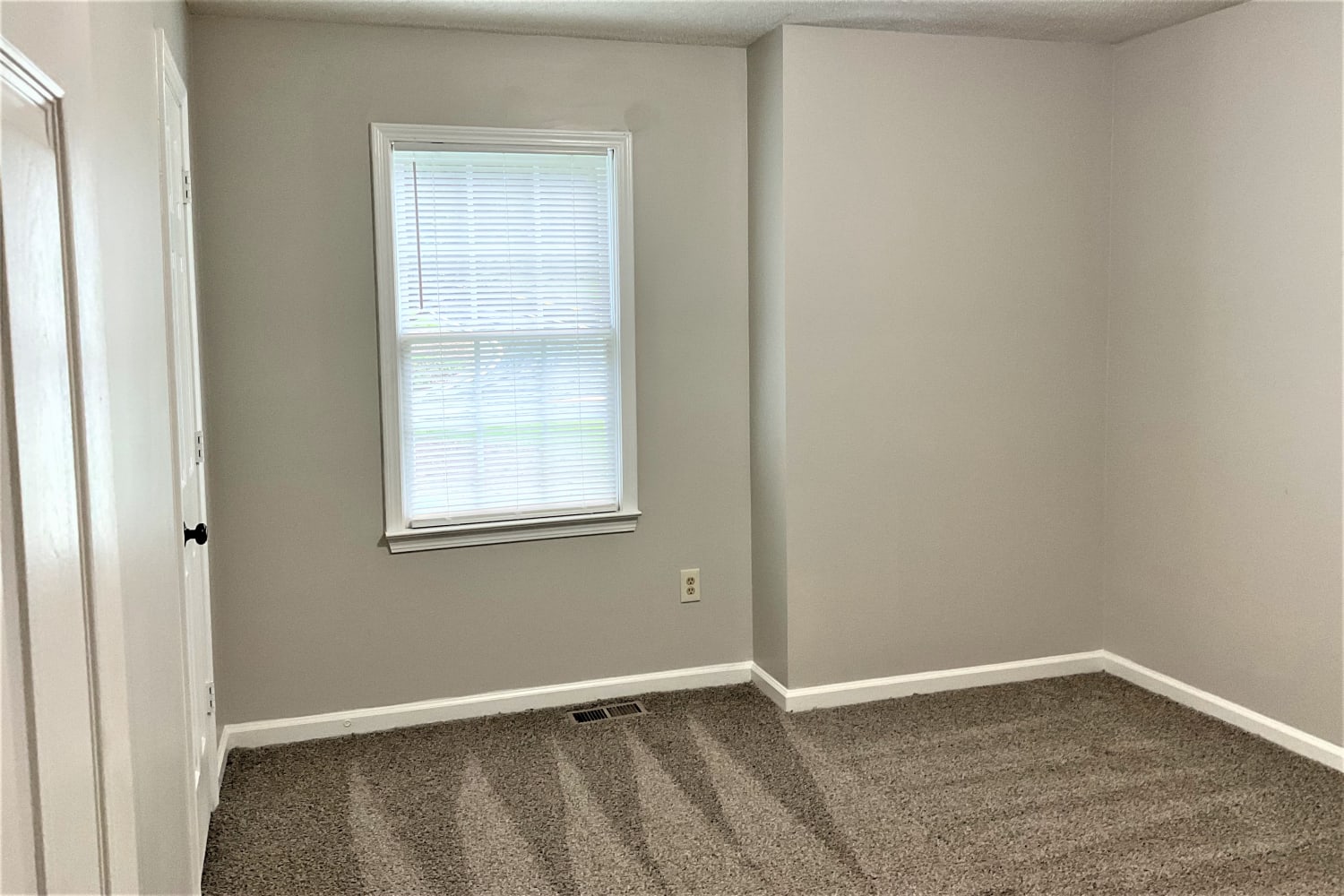 686 Holland Rd, Dallas photo 10
