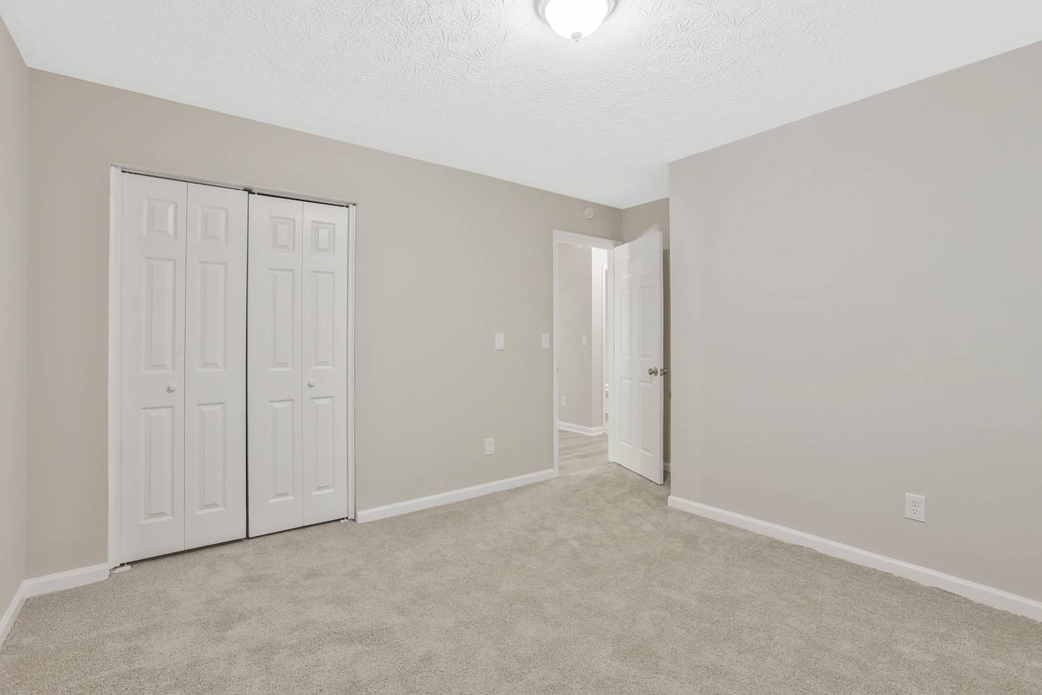 690 Greenhedge Dr, Stone Mountain photo 16