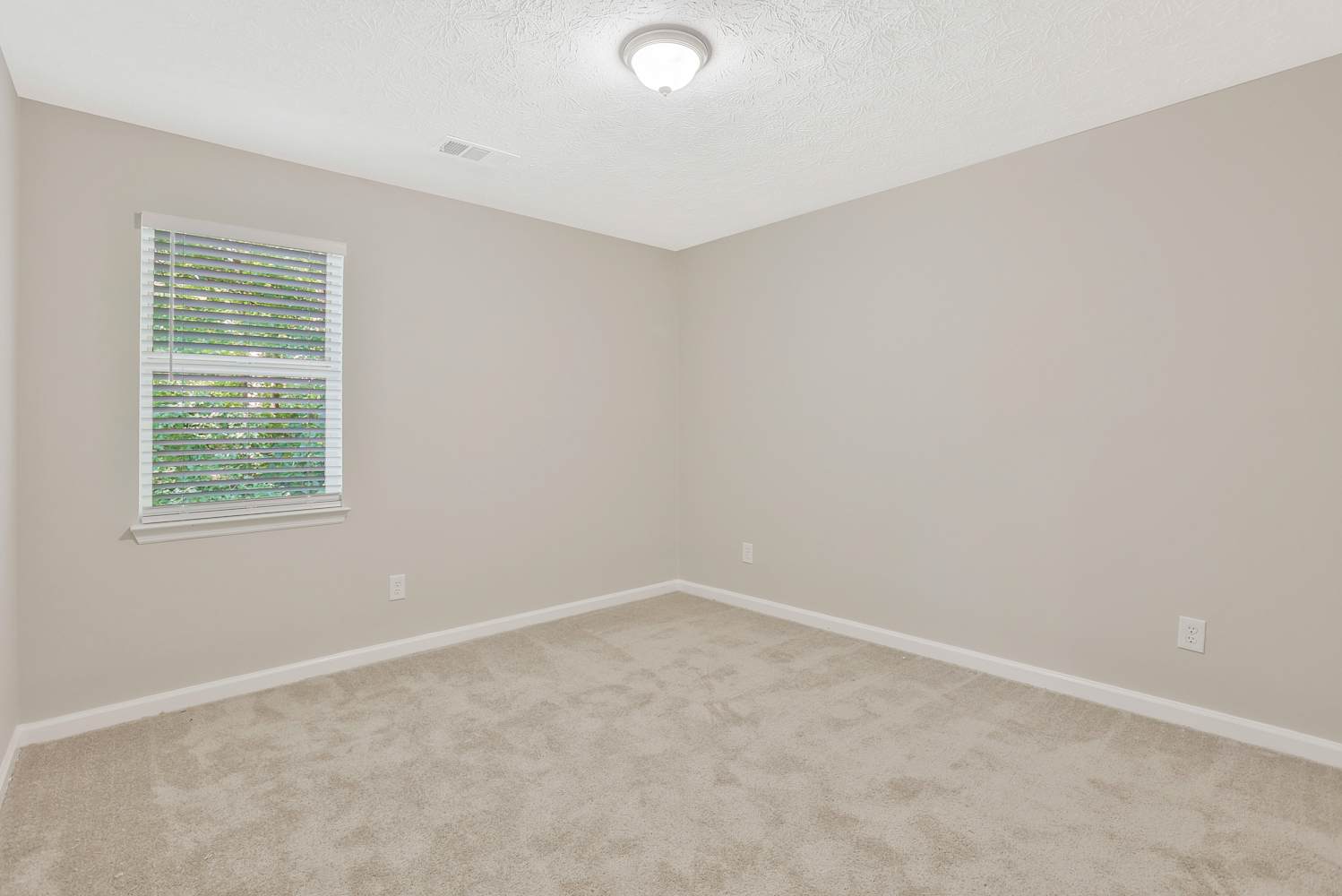 690 Greenhedge Dr, Stone Mountain photo 15