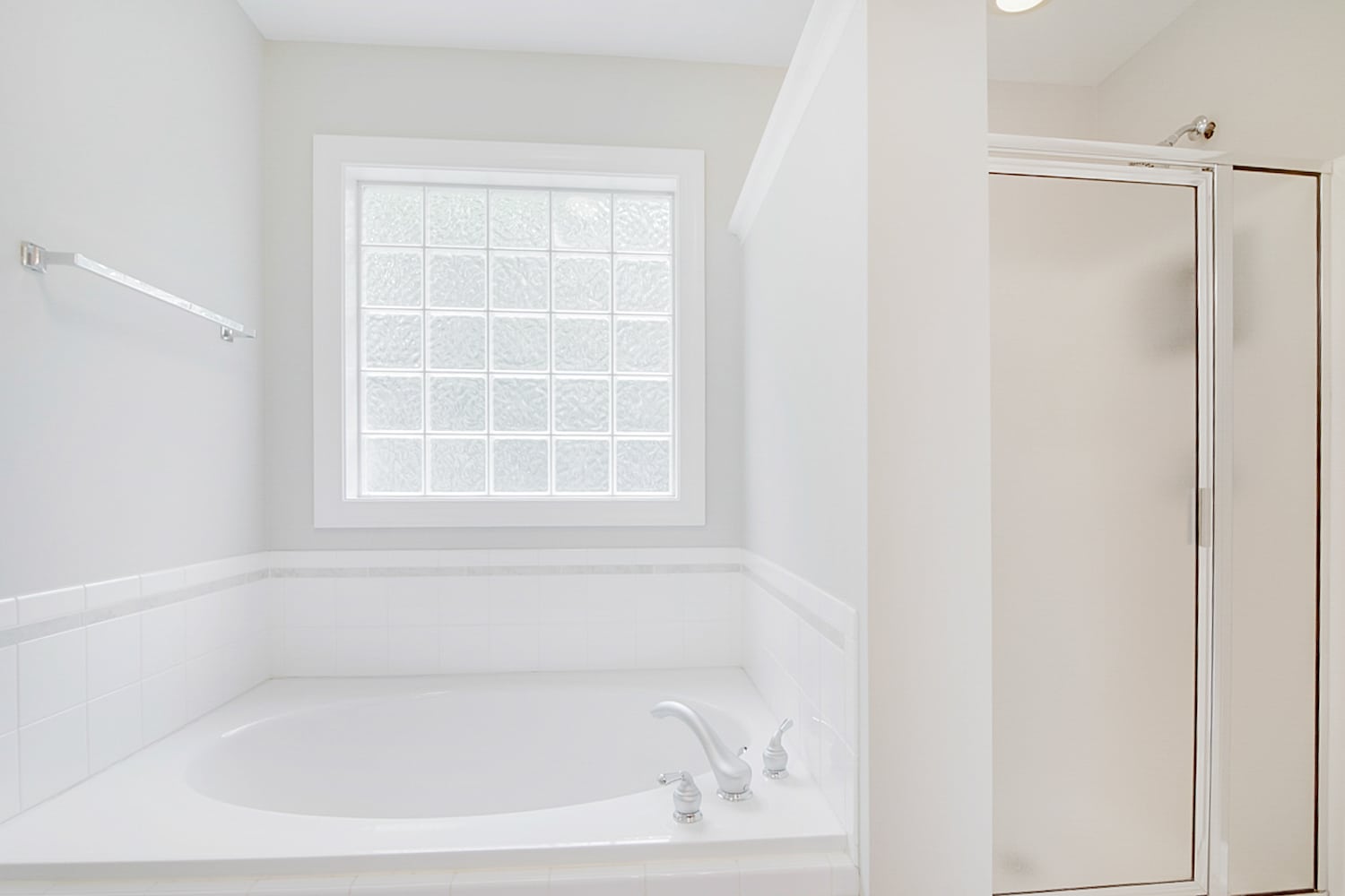 6917 Oviedo Dr, Raleigh photo 22