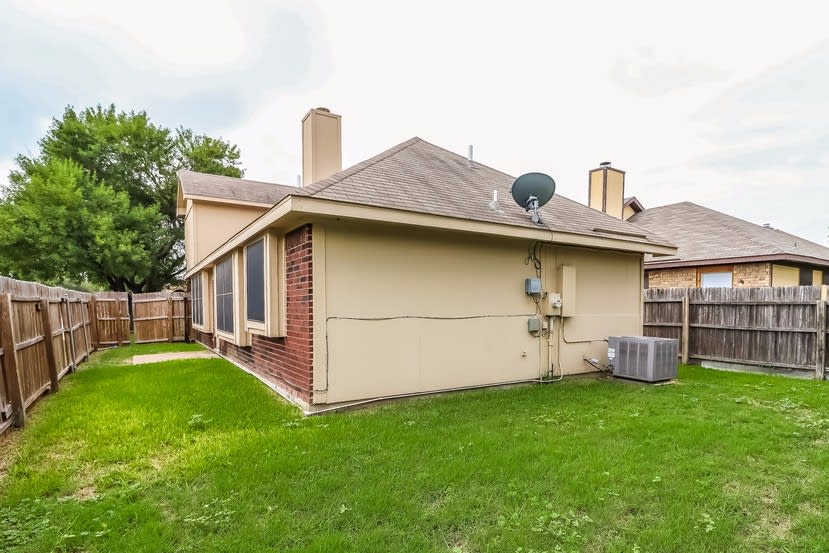 6941 Brixham Dr, North Richland Hills photo 23