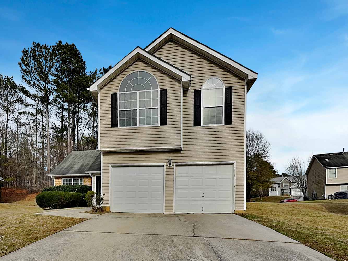 Front of 6942 Foxmoor Way, Douglasville, GA