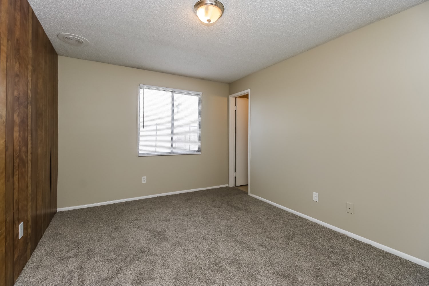 6943 W Hubbell St, Phoenix photo 9