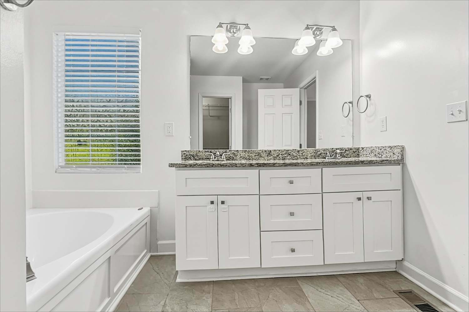 6984 Forest Manor Dr, Denver photo 15