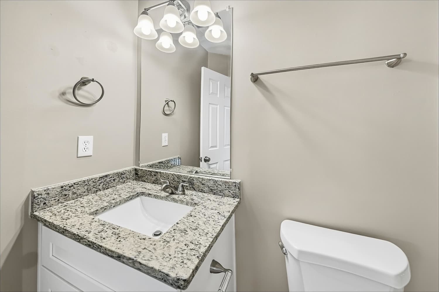 6984 Forest Manor Dr, Denver photo 20