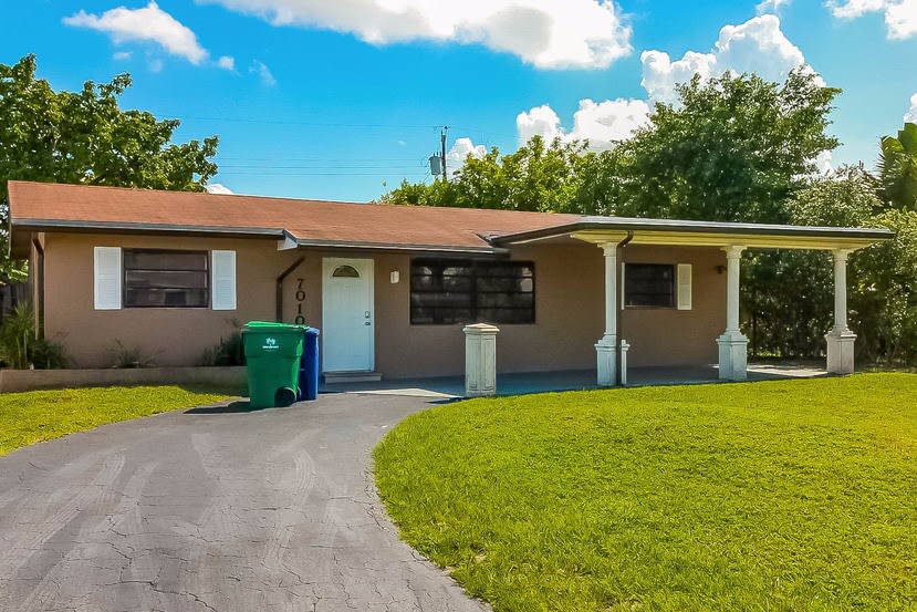 Front of 7010 SW 24th St, Miramar, FL