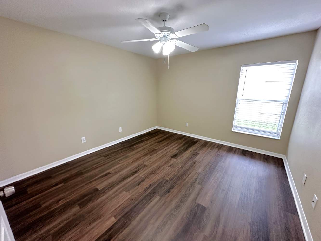 704 Tuscanny St, Brandon photo 8