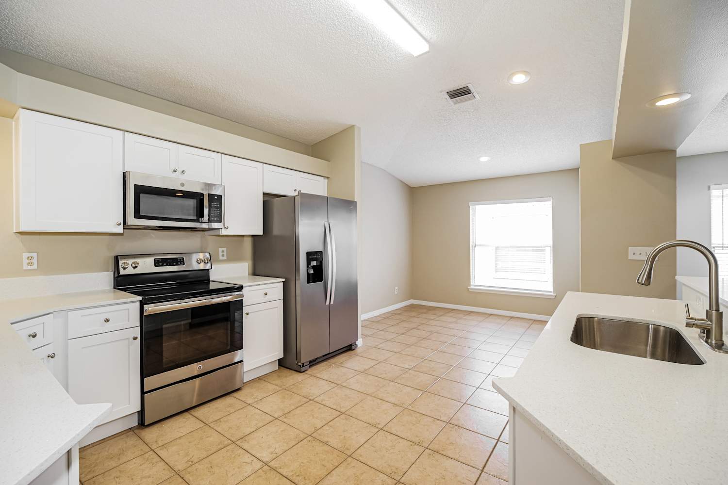 7058 Red Bay Ct, Melbourne photo 8