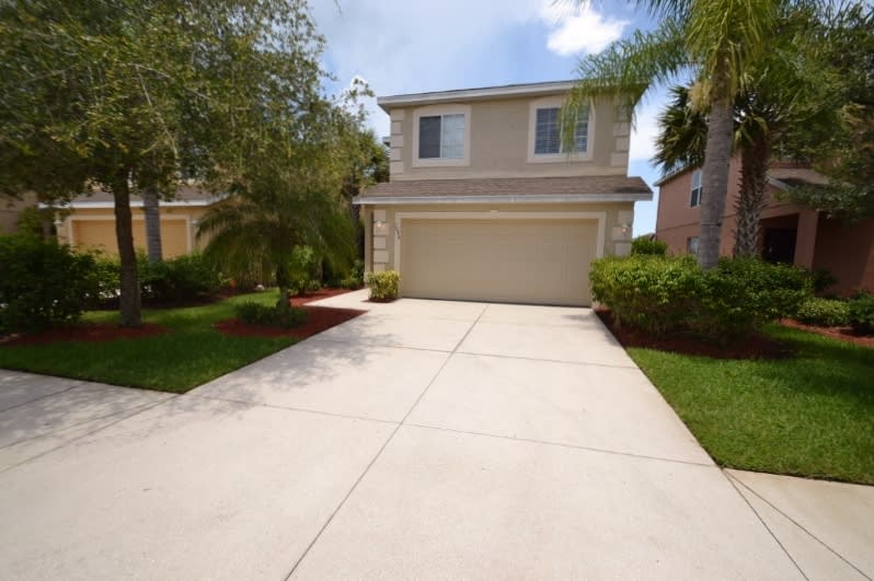 Front of 7084 Chatum Light Run, Bradenton, FL
