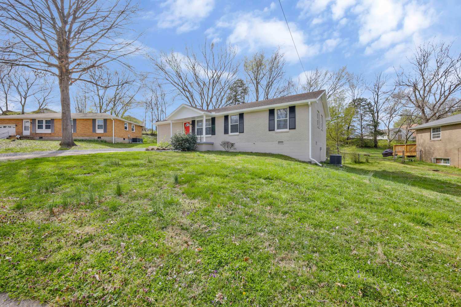 Front of 709 Bowfield Ct, Nashville, TN
