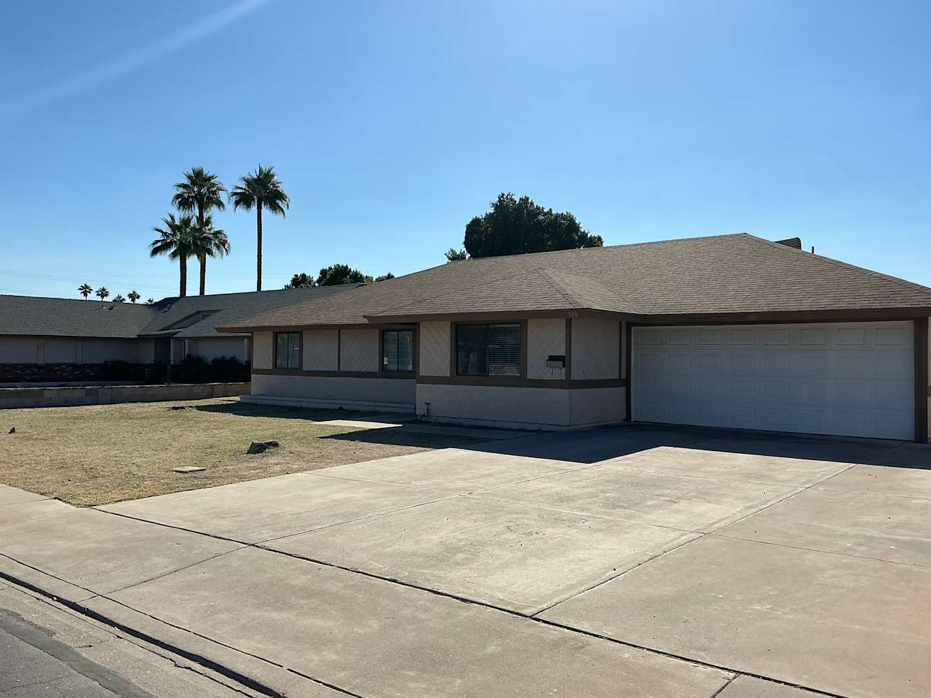 Front of 710 N Oracle, Mesa, AZ