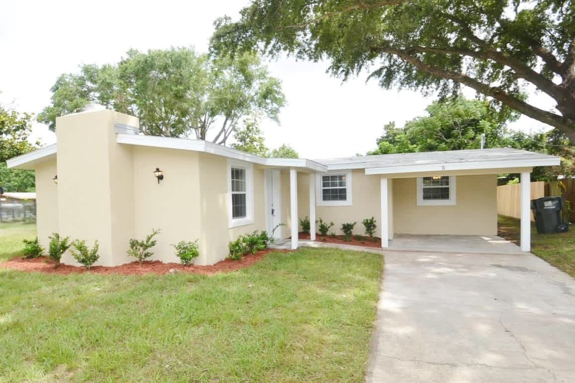 711 Starke Lake Cir, Ocoee photo 1