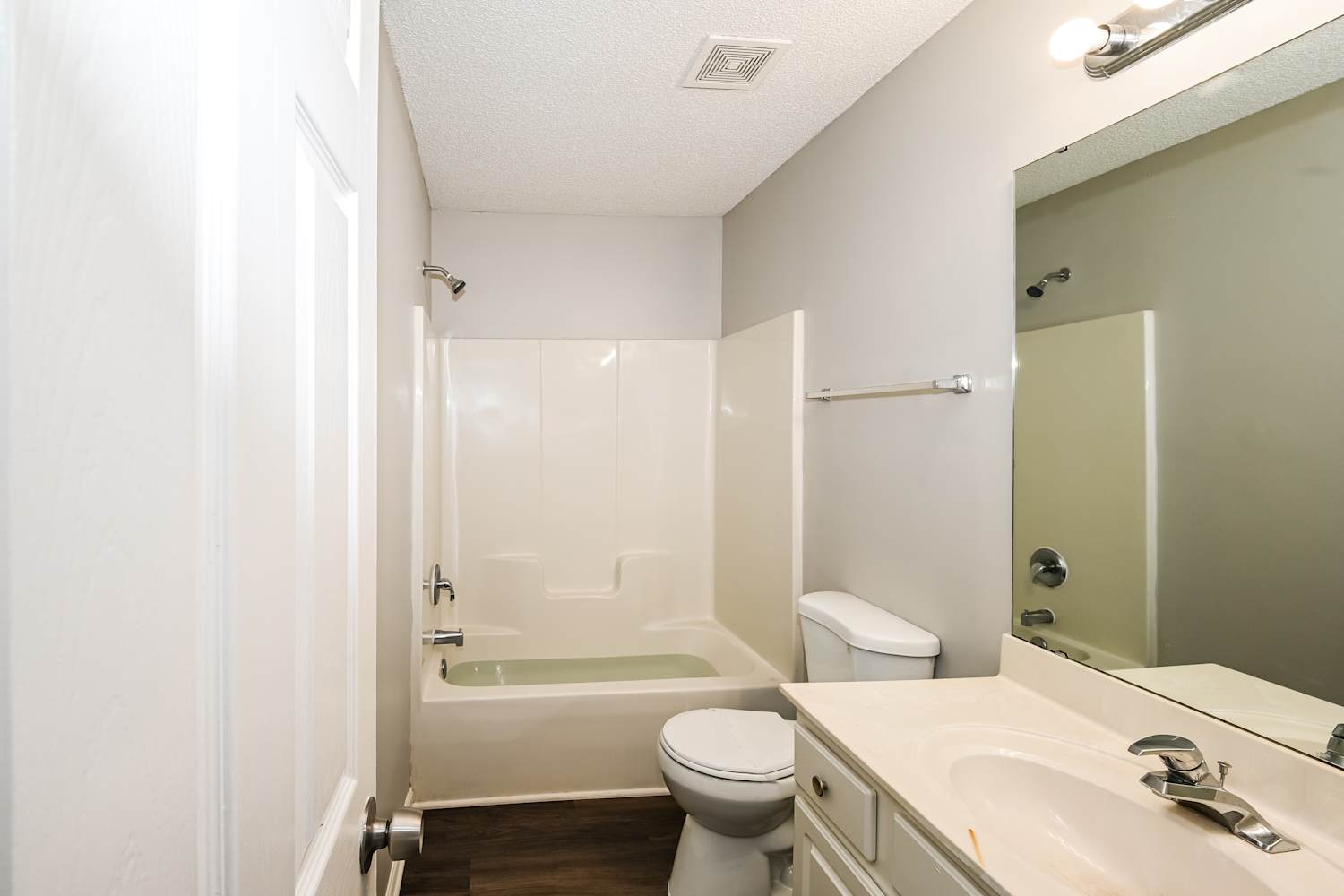 7122 Lowen Rd, Charlotte photo 14