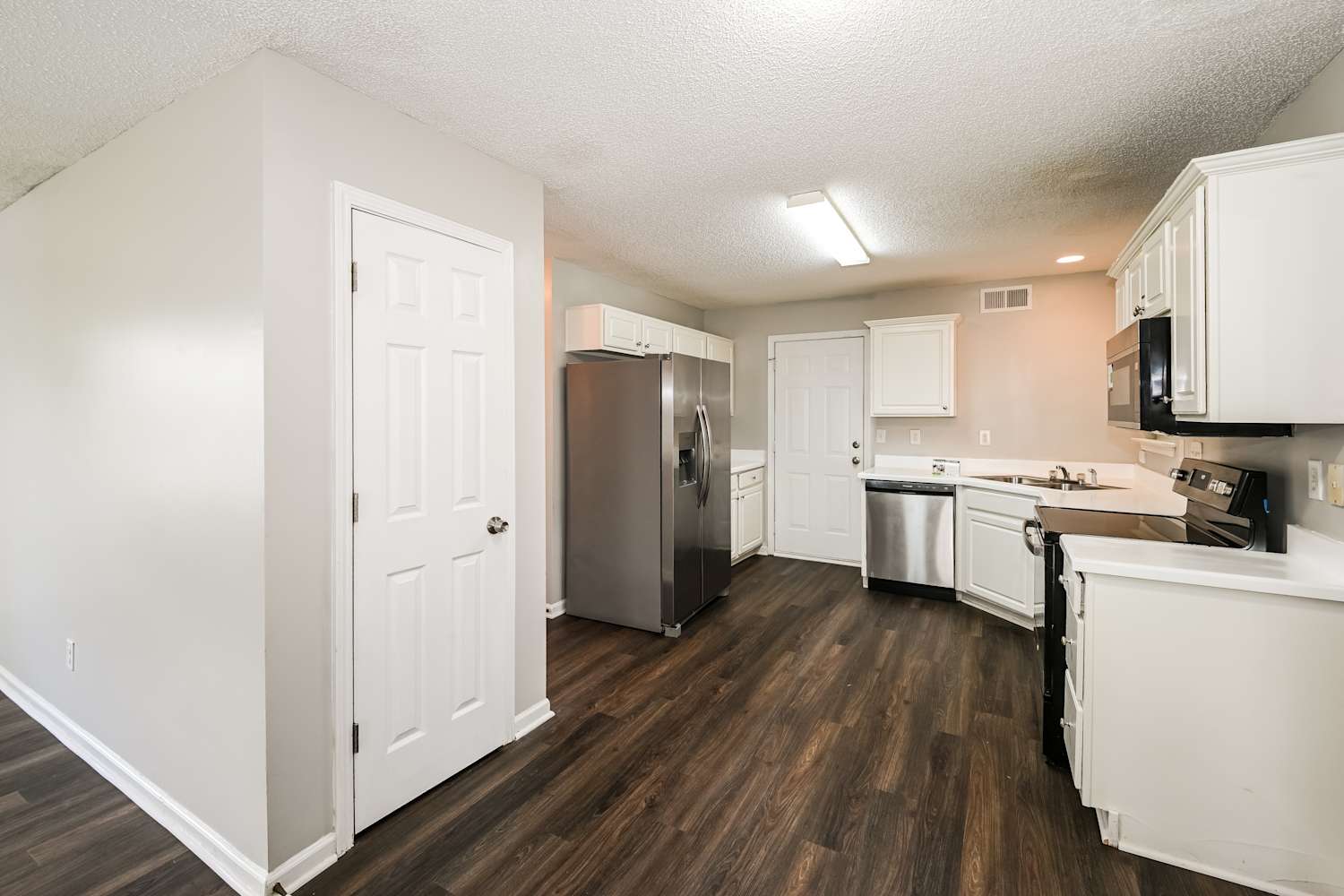7122 Lowen Rd, Charlotte photo 7