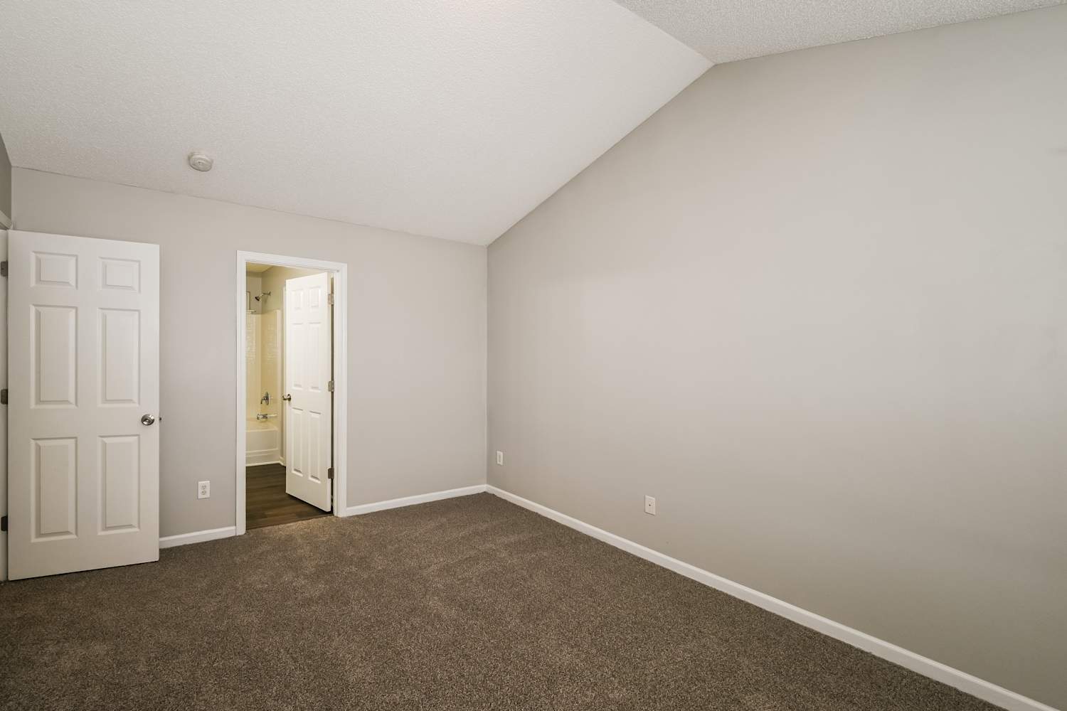 7122 Lowen Rd, Charlotte photo 10