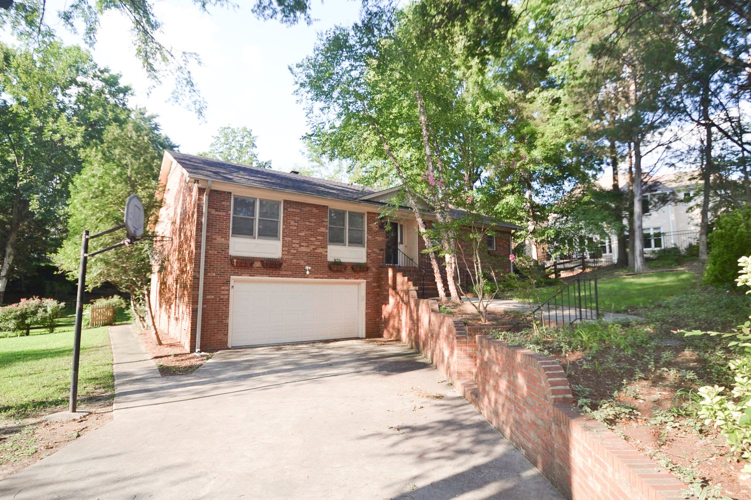7131 Hillside Ln, Charlotte photo 1