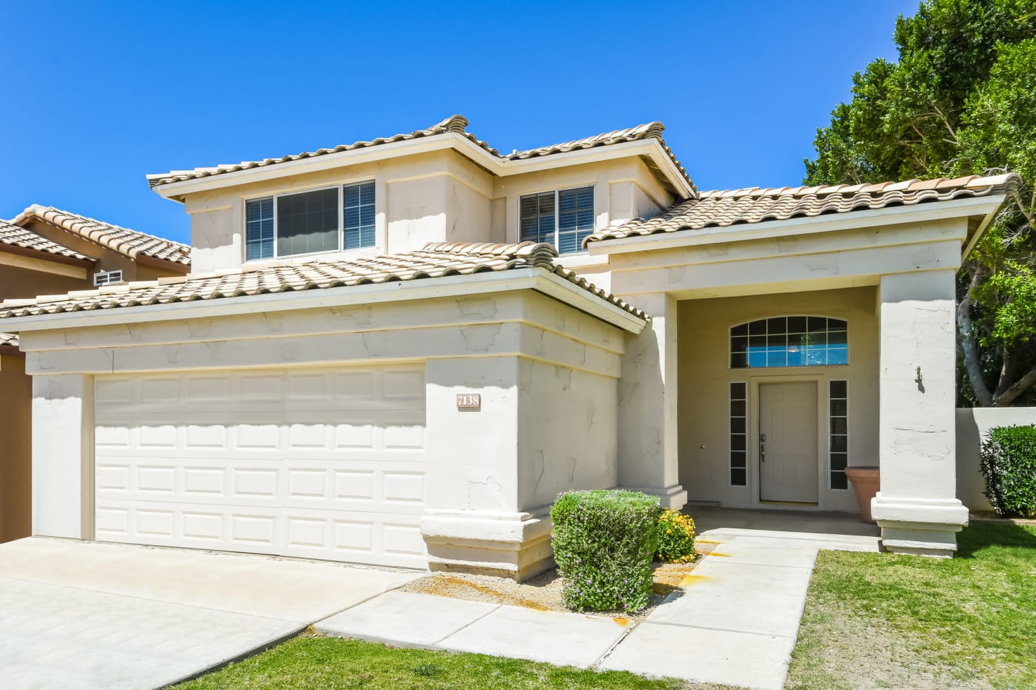 Front of 7138 West Via De Luna Dr, Glendale, AZ