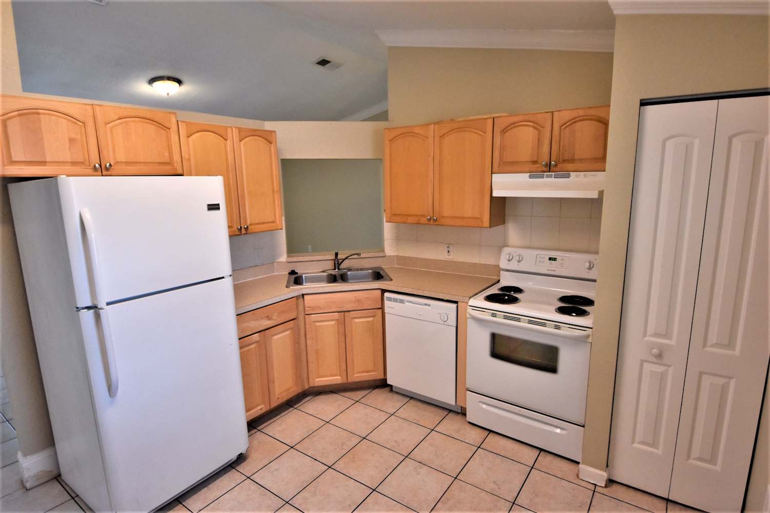 714 Hamster Ct, Kissimmee photo 6