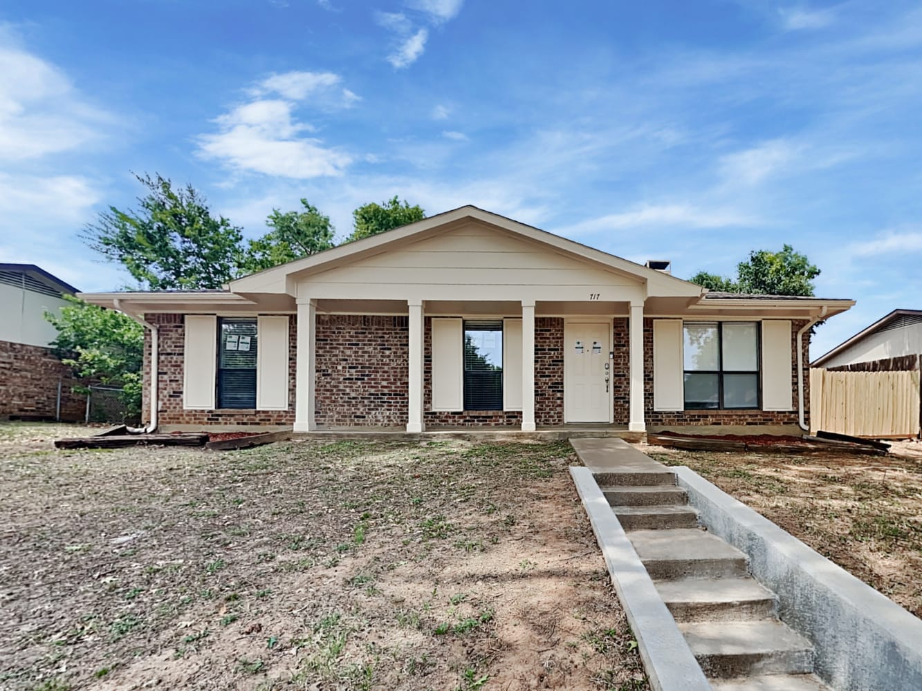717 Holly Oak Dr, Lewisville photo 1