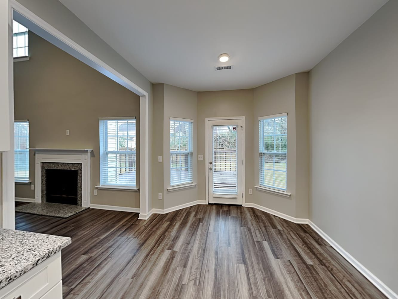 720 Red Oak Tree Dr, Fuquay Varina photo 6