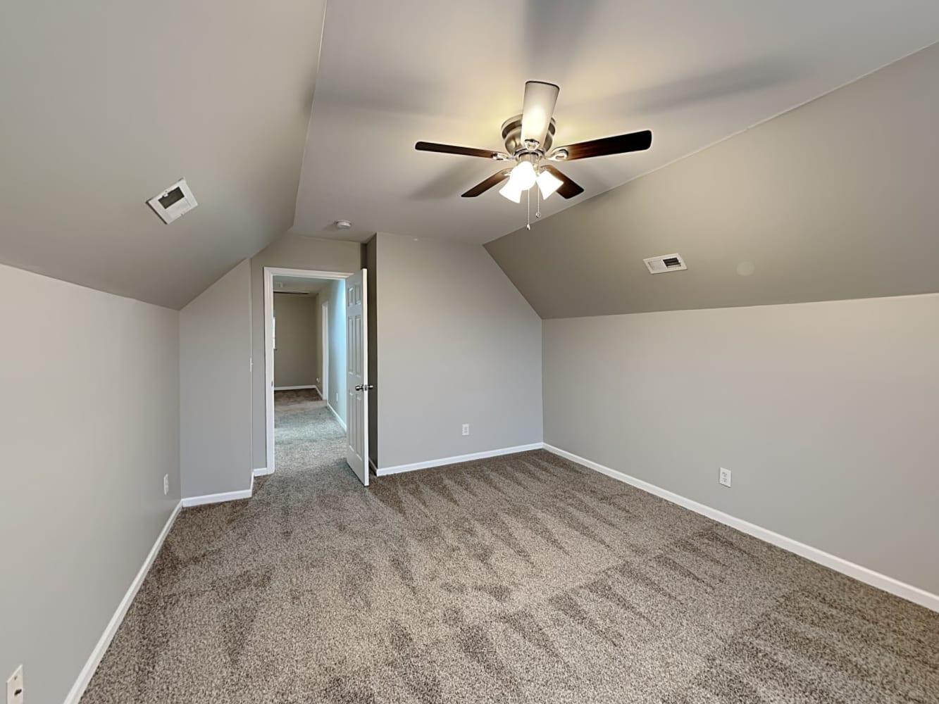 720 Red Oak Tree Dr, Fuquay Varina photo 13