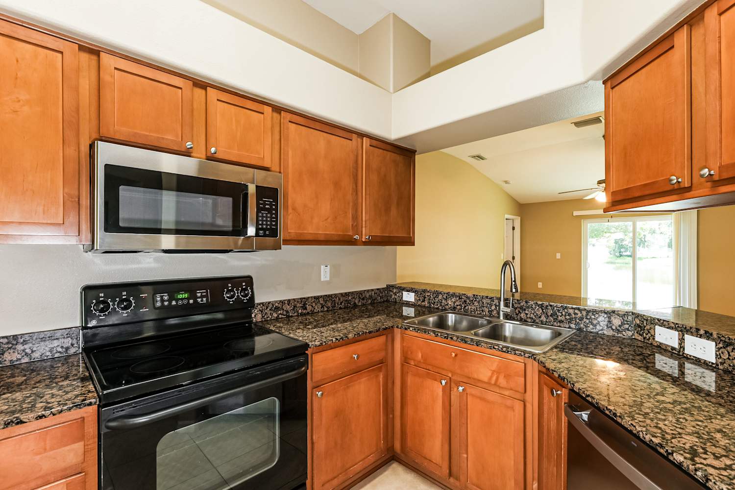 7205 Royal George Ct, Zephyrhills photo 9