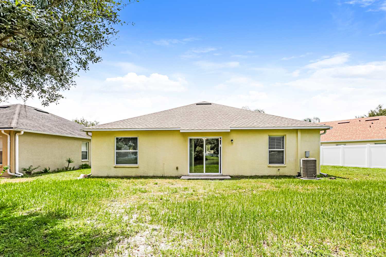 7205 Royal George Ct, Zephyrhills photo 16