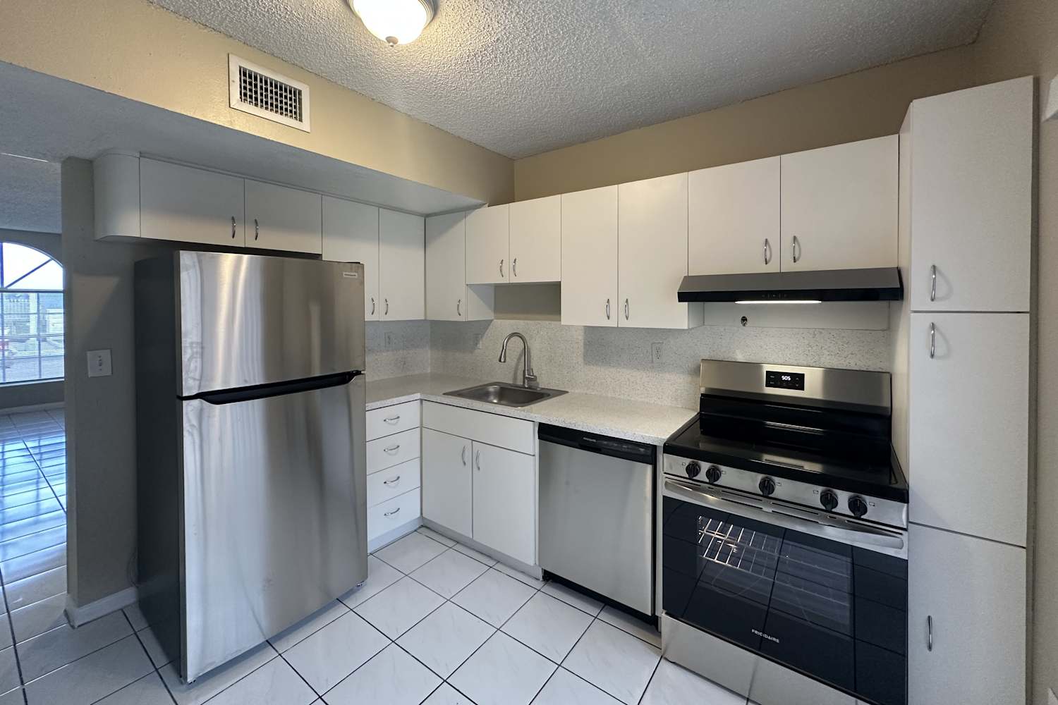 7211 W 24th Ave, Hialeah photo 8