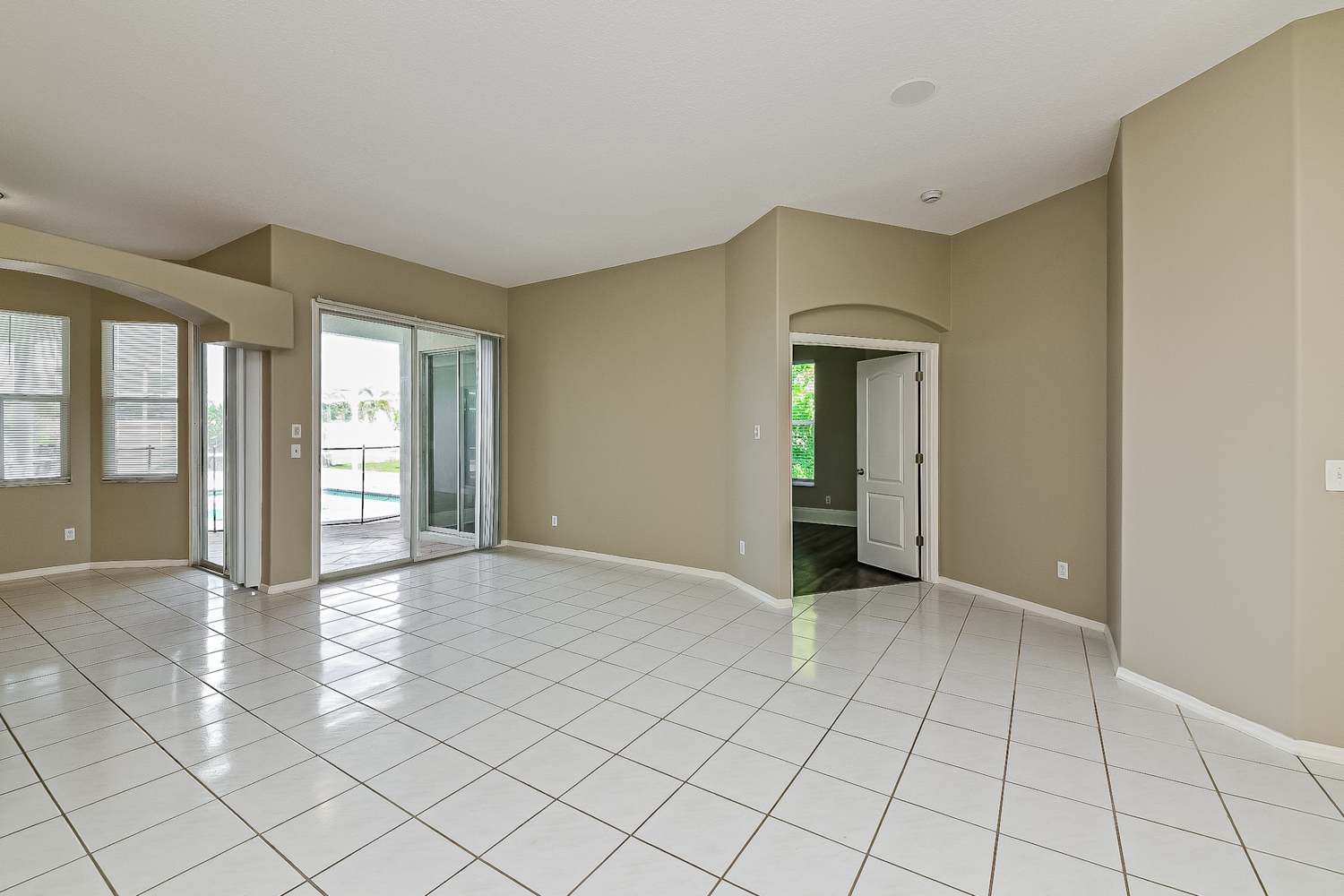 7214 39th Ln E, Sarasota photo 8