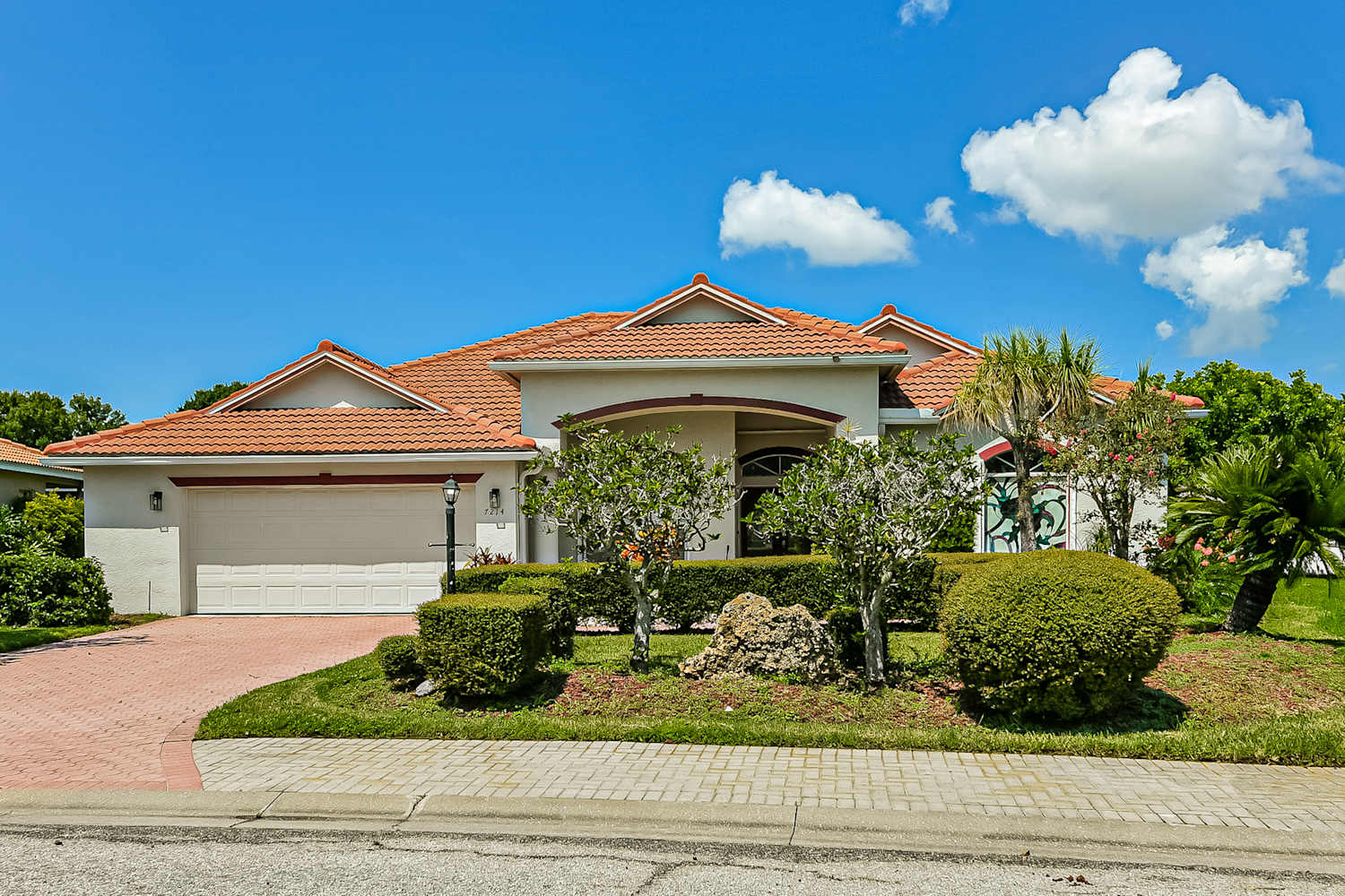 7214 39th Ln E, Sarasota photo 1