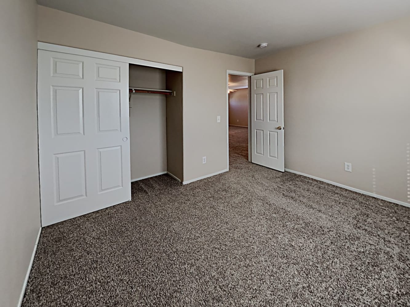 722 Booted Eagle St, Henderson photo 14