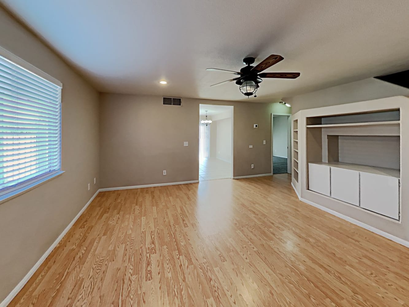 722 Booted Eagle St, Henderson photo 6