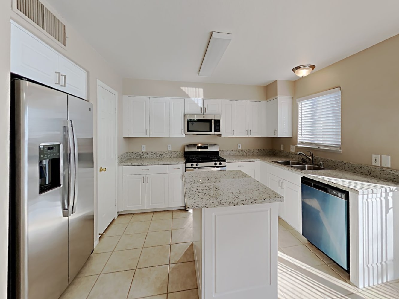 722 Booted Eagle St, Henderson photo 9