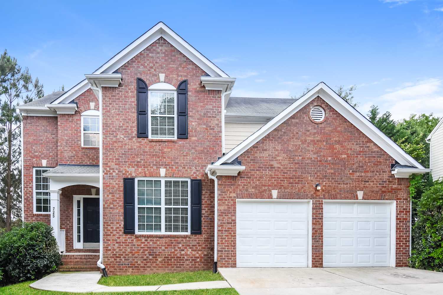 Front of 725 Weller Path, Sugar Hill, GA