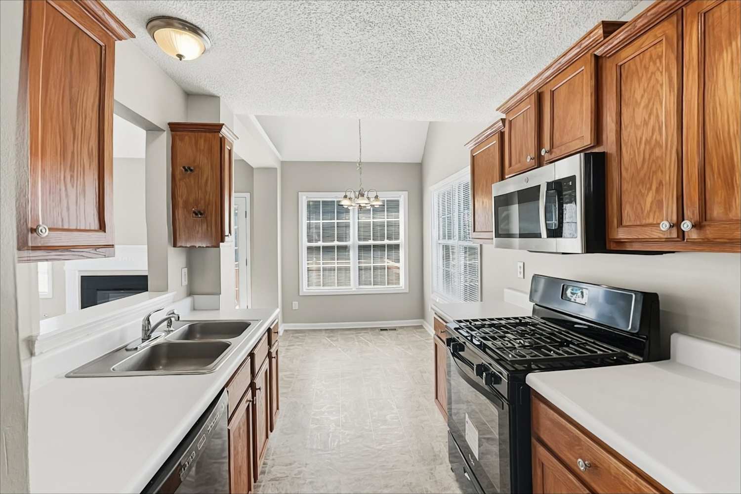 73 Richmond Dr, Hiram photo 10