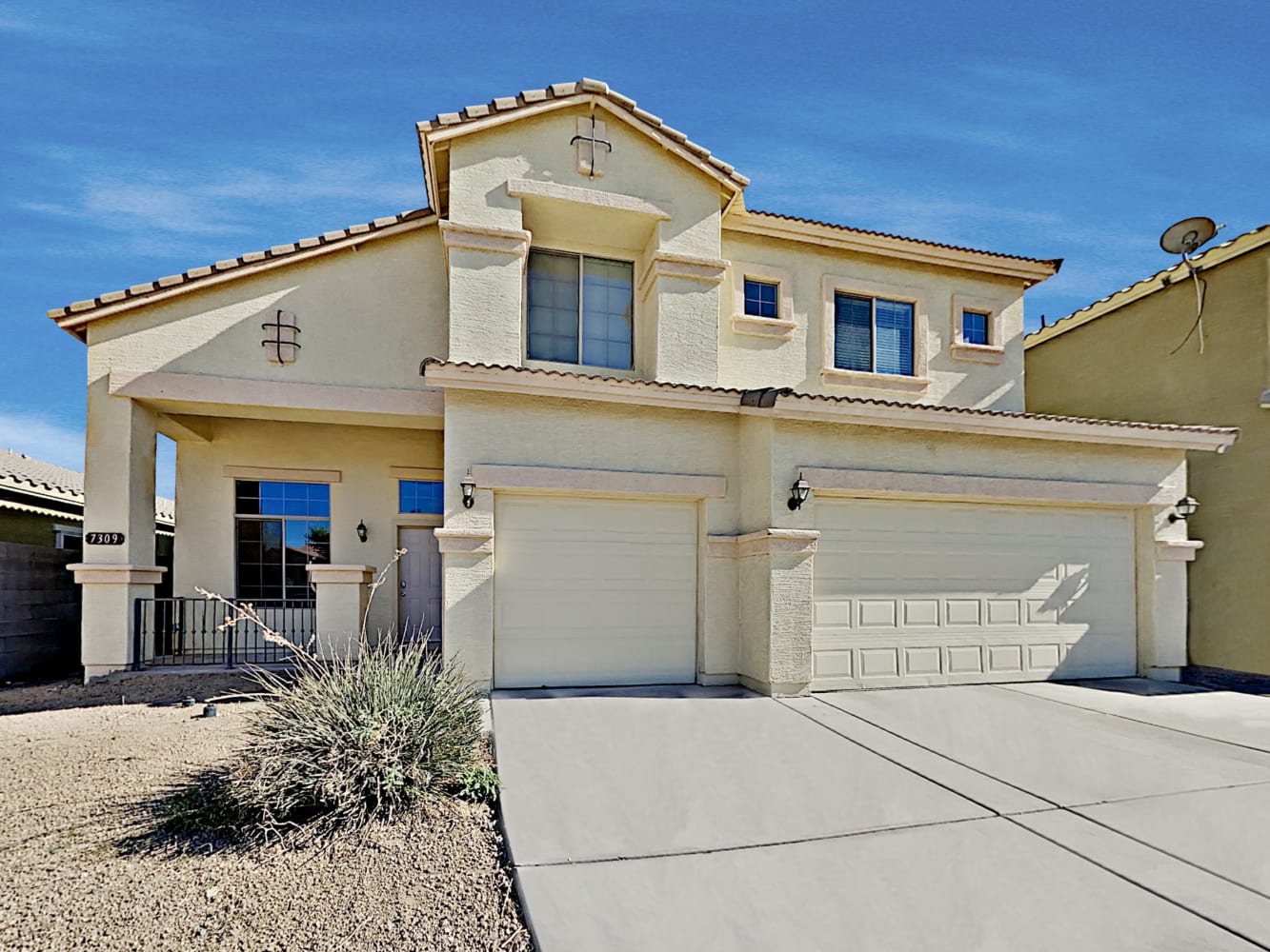 Front of 7309 S 15Th Dr, Phoenix, AZ