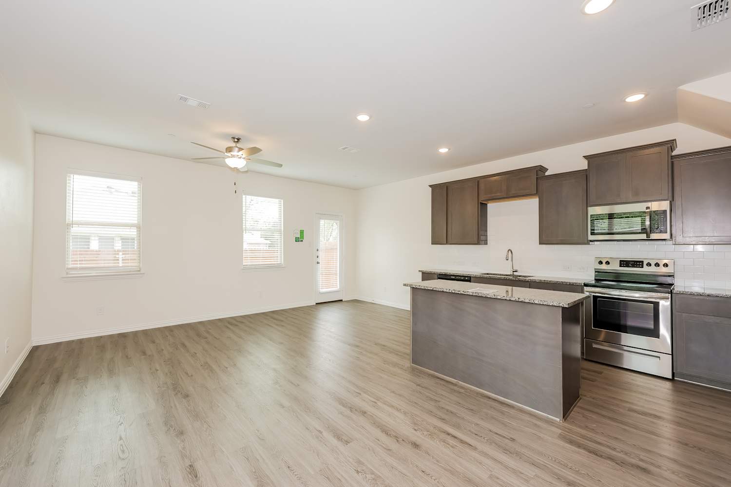 731 Bonnet Trl, Arlington photo 4