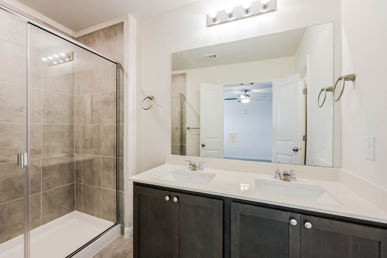 731 Bonnet Trl, Arlington photo 13
