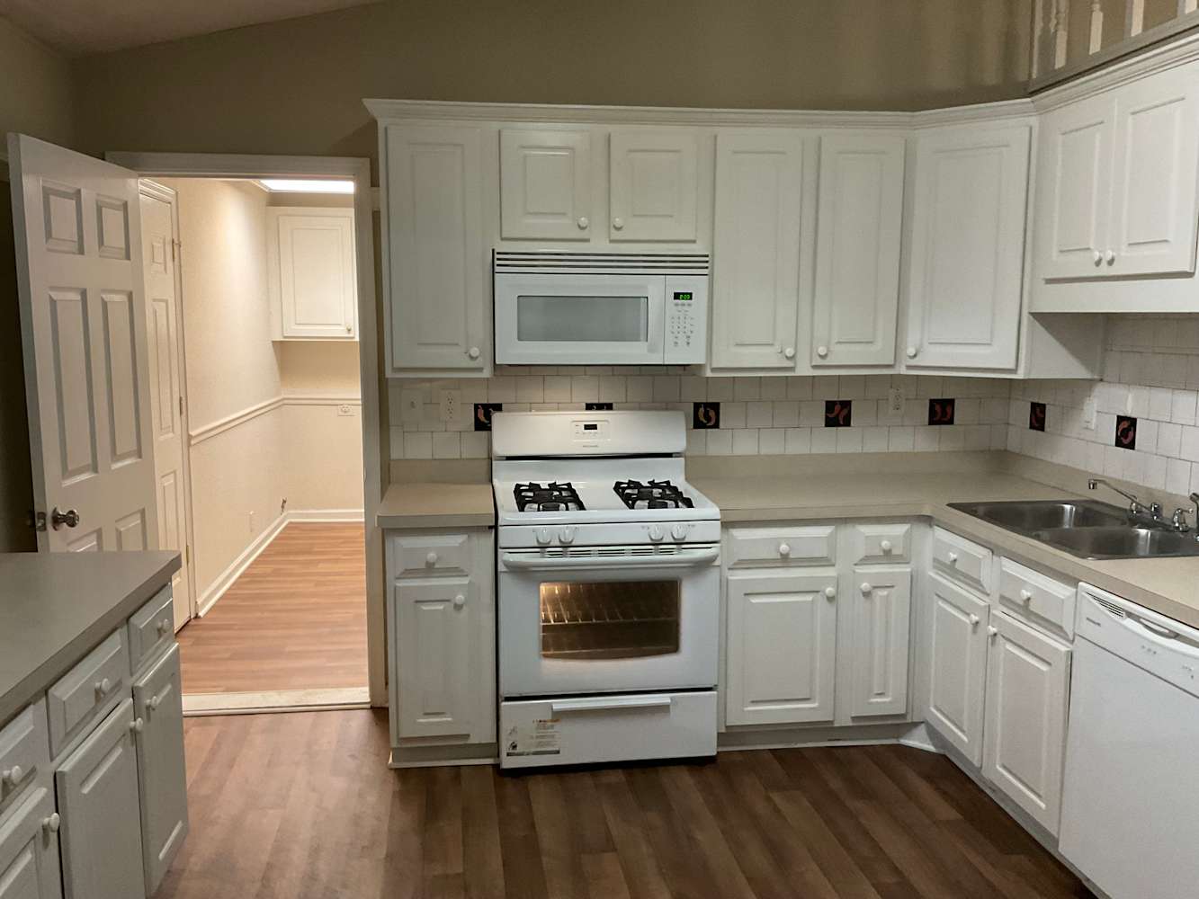 731 Suwanee Pkwy, Lawrenceville photo 6
