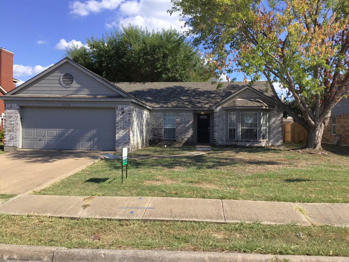 Front of 7310 Dartmouth Dr, Rowlett, TX