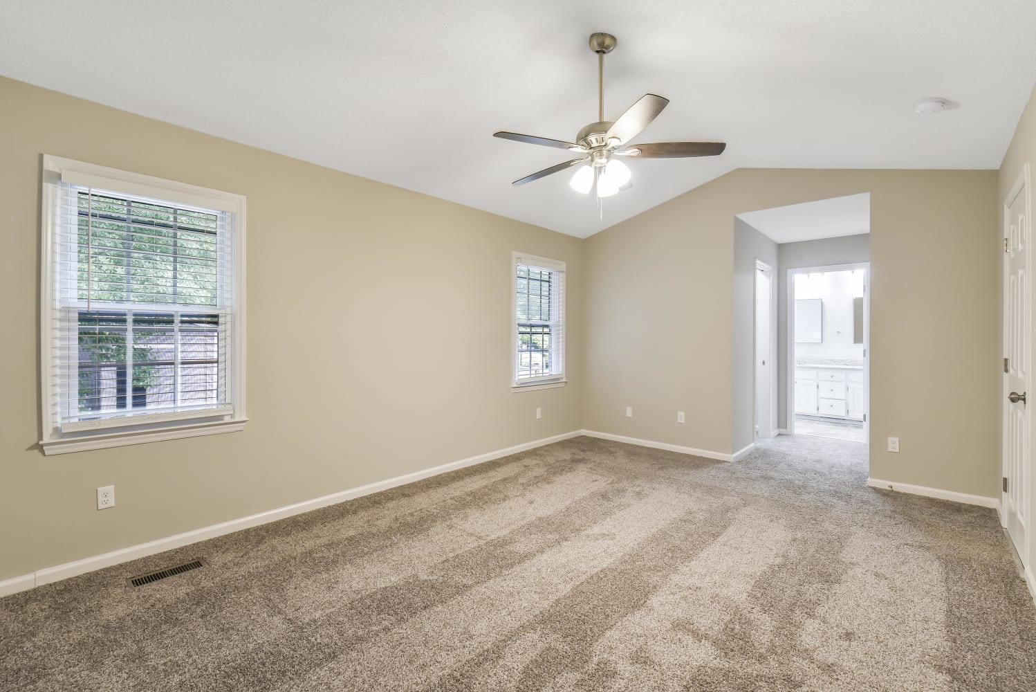 7311 Canyon Dr, Charlotte photo 20