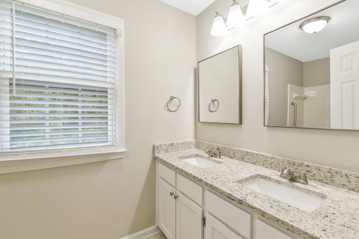 7311 Canyon Dr, Charlotte photo 25