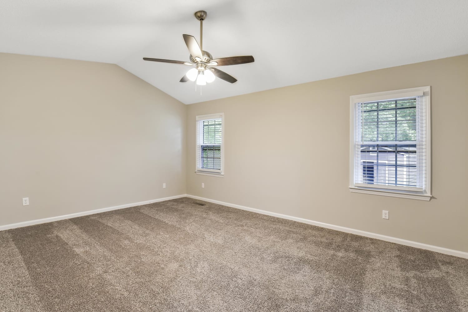 7311 Canyon Dr, Charlotte photo 19
