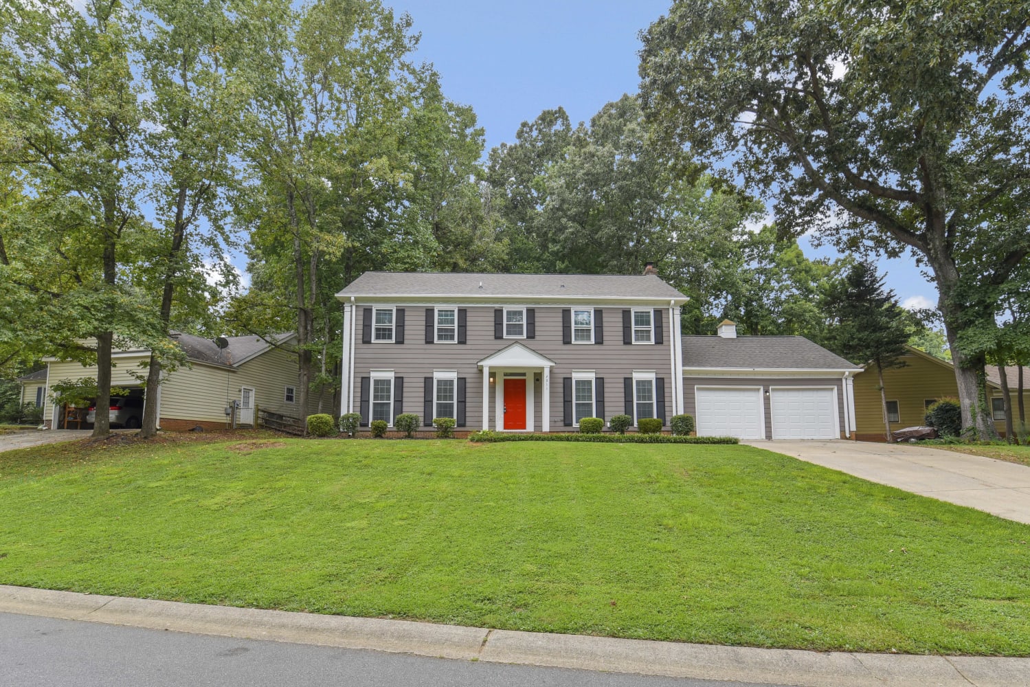 7311 Canyon Dr, Charlotte photo 1