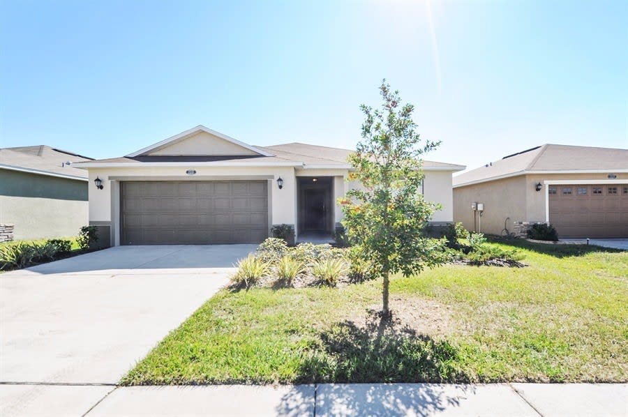 Front of 7315 Tangle Bend Dr, Gibsonton, FL