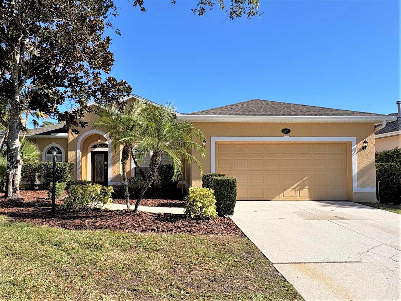 Front of 7317 Loblolly Bay Trl, Lakewood Ranch, FL