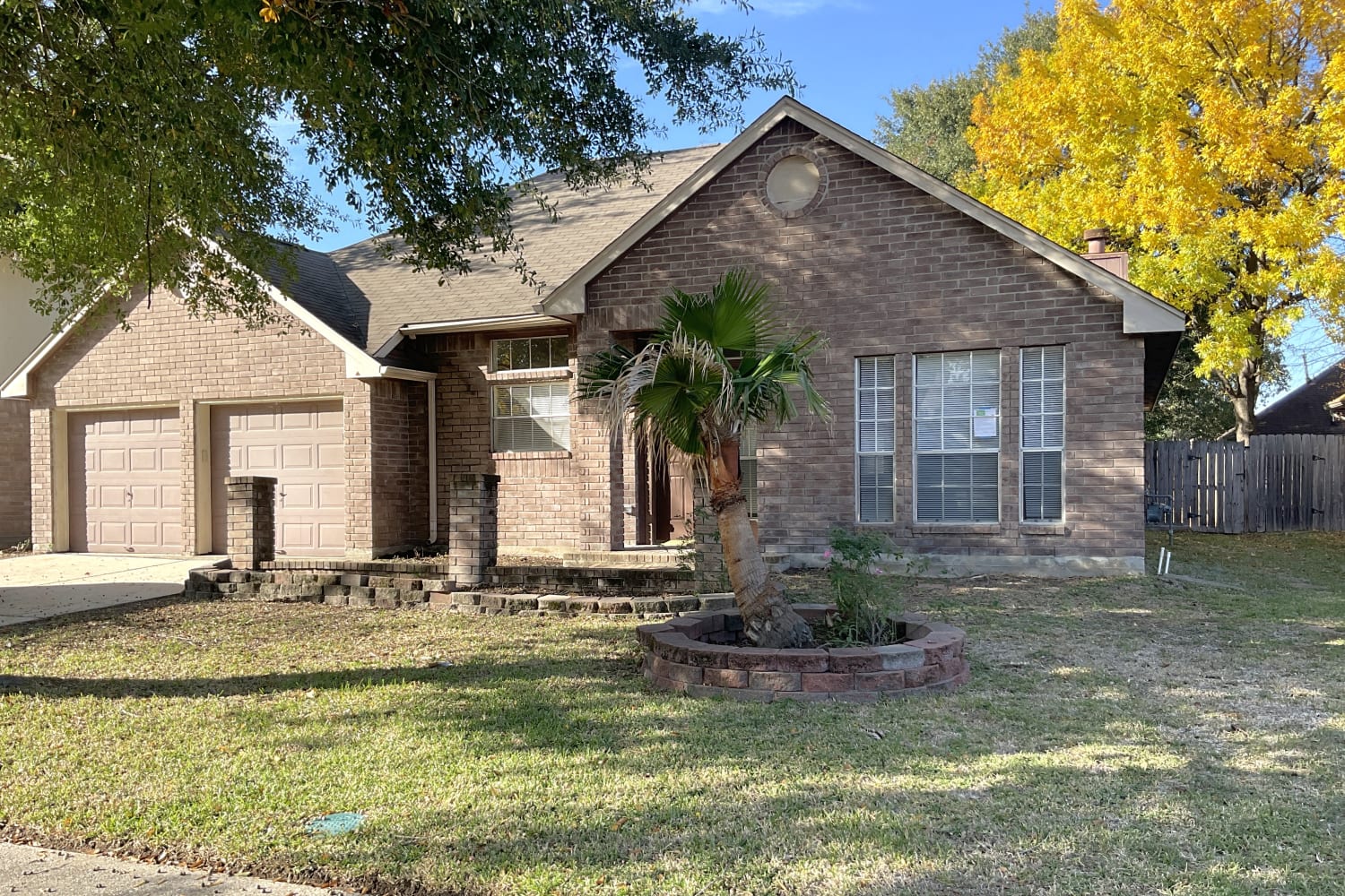 Front of 7327 Maple Walk Dr, Humble, TX