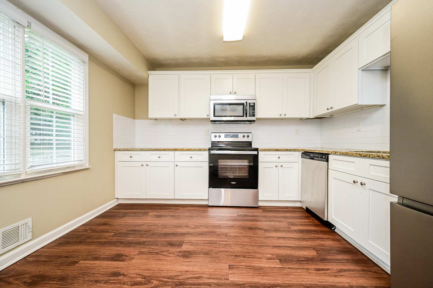 734 Shoreline Trl SE, Conyers photo 6